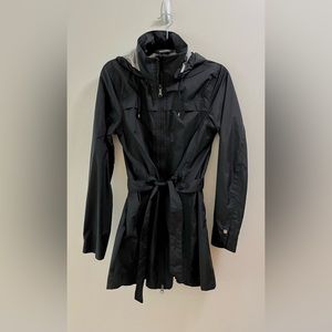 Tie-waist women's raincoat by Marmot